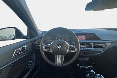 BMW Seria 1 118i Sport Line Shadow