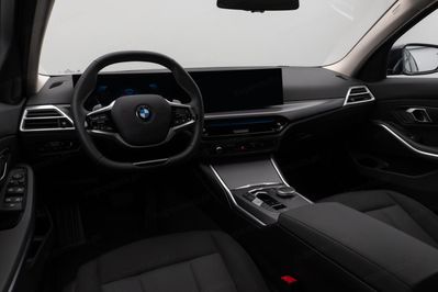 BMW Seria 3 330i xDrive