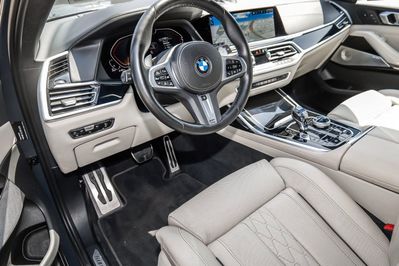 BMW X7 xDrive40d mHEV sport-aut