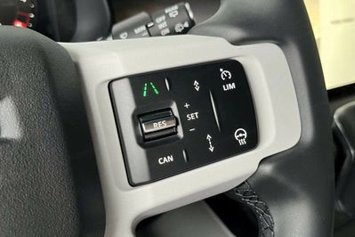 Land Rover Defender 110 D300 X-Dynamic SE