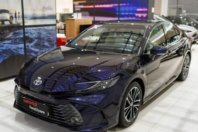 Toyota Camry 2.5 Hybrid Dynamic Force Executive e-CVT