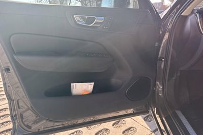 Volvo XC60 B4 B Plus Bright