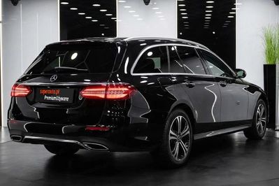 Mercedes Klasa E 220 d mHEV 4-Matic Avantgarde 9G-Tronic