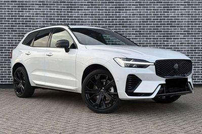 Volvo XC60 B5 AWD Ultra Black Edition