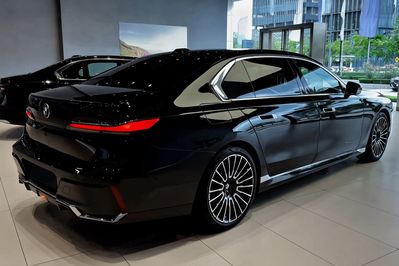 BMW Seria 7 740d xDrive M Sport