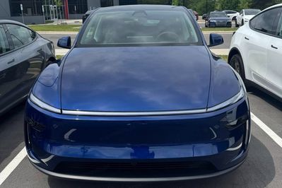 Tesla Model Y Long Range RWD