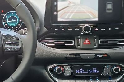 Hyundai i30 1.6 T-GDI Smart DCT