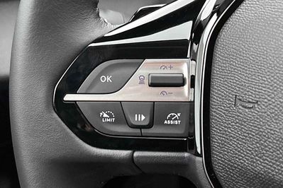 Peugeot 308 Allure EAT8 1.5 BlueHDi