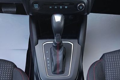 Ford Focus 1.0 EcoBoost mHEV ST-Line Design