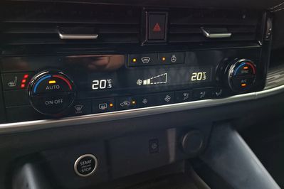 Nissan Qashqai DIG-T 4X4 Xtronic Teknaplus