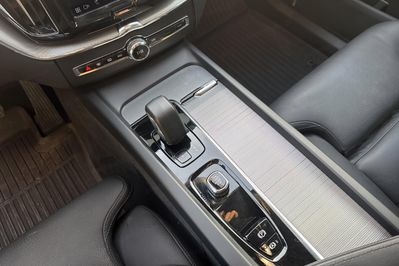 Volvo XC60 B5 B AWD Plus Dark