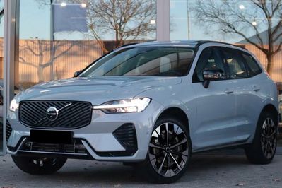 Volvo XC60 B5 B AWD Ultra Dark