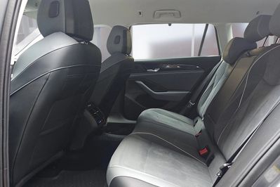 Volkswagen Passat 1.5 TSI  DSG