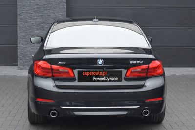 BMW Seria 5 520d xDrive Luxury Line aut