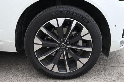 Volvo XC60 B5 AWD Ultra Bright