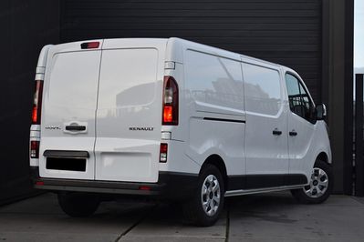 Renault Trafic L2H1 Extra AT9