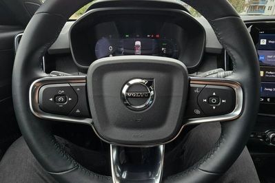 Volvo XC40 73kWh P6 Recharge Plus aut