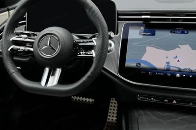 Mercedes E Klasa 300 de 4-Matic AMG