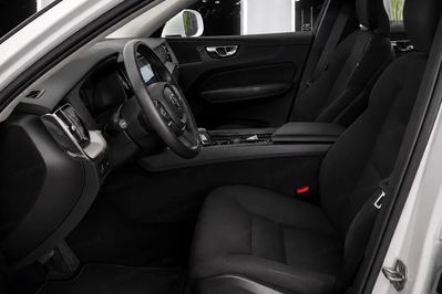 Volvo XC60 B4 D AWD Momentum Pro