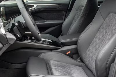 Audi A6 TDI quattro S line Avant