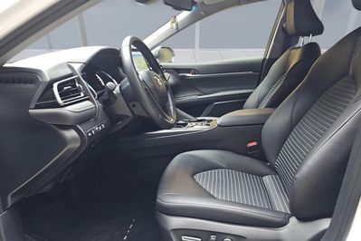 Toyota Camry 2.5 Hybrid Prestige Cvt