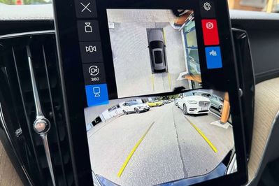 Volvo XC60 B5 AWD Ultra Bright