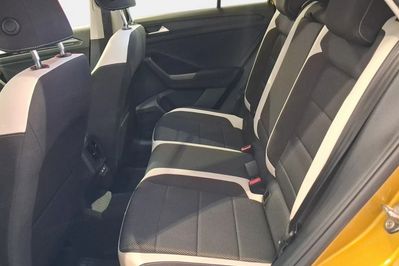 Volkswagen T-ROC 1.5 eTSI DSG