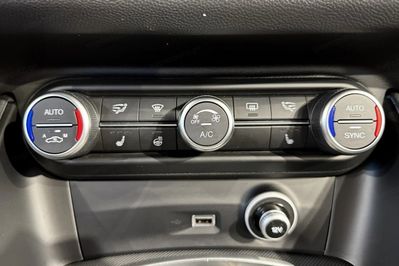 Alfa Romeo Stelvio Turbo Executive Q4