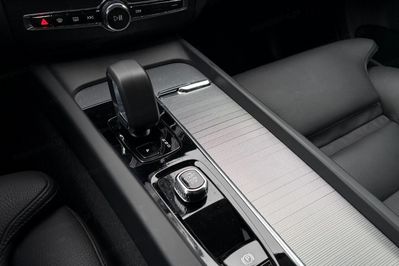 Volvo XC60 B5 B AWD Plus Dark