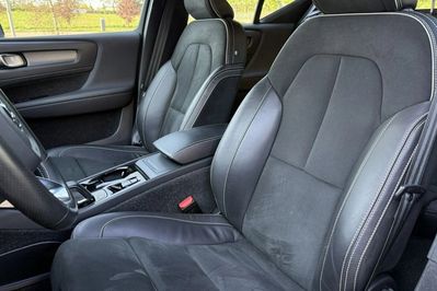 Volvo XC40 B4 B R-Design