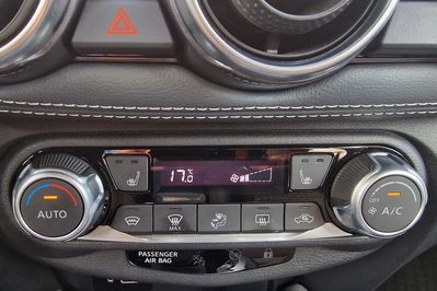 Nissan Juke 1.0 DIG-T N-Connecta