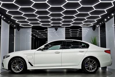 BMW Seria 5 530e xDrive M Sport