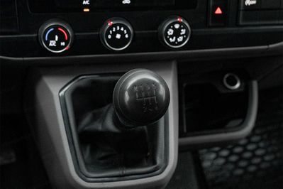 Volkswagen Transporter T6.1 L2H1