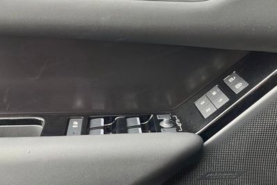 Land Rover Range Rover Velar D300 Dynamic SE