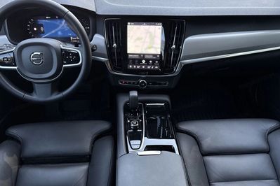 Volvo V90 T6 AWD Plug-In Hybrid Plus Dark aut