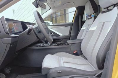 Opel Astra 1.2 T Elegance