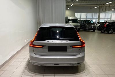 Volvo V90 T6 AWD Plug-In Hybrid Core