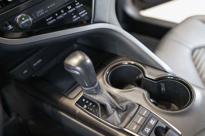 Toyota Camry 2.5 Hybrid Prestige Cvt