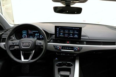 Audi A4 35 TDI mHEV S tronic