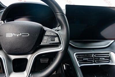 BYD Seal U DM-i  Design AWD