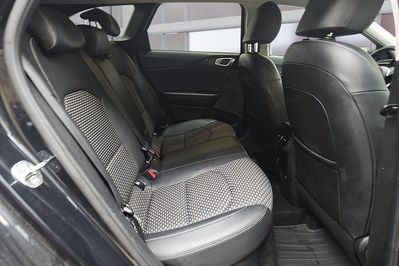 Kia Ceed 1.6 Gdi Phev Business Line Dct
