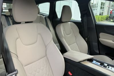 Volvo XC60 B5 B AWD Plus Dark