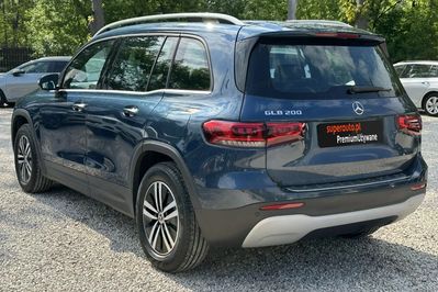 Mercedes GLB 200