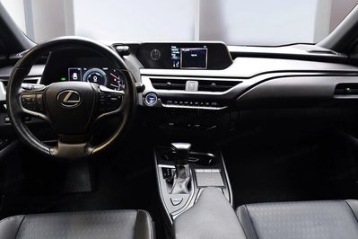 Lexus UX 250h F Impression 2WD