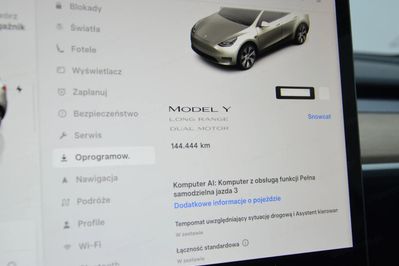Tesla Model Y Long Range AWD