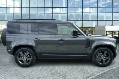 Land Rover Defender 110 3.0 D250 X-Dynamic HSE
