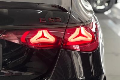 Mercedes Klasa E AMG 53  4Matic+ Hybrid