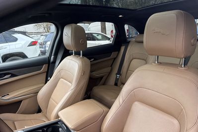 Jaguar F-Pace 2.0 P250 mHEV AWD SE