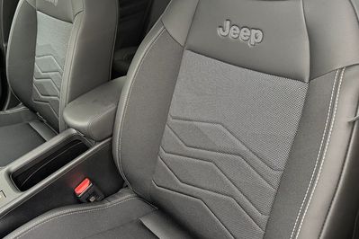 Jeep Avenger Summit 1.2 T3 mHEV FWD eDCT6