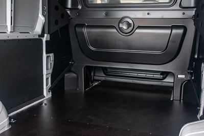 Peugeot Boxer Heavy L4H3 Zabudowa Brygadowa AT8